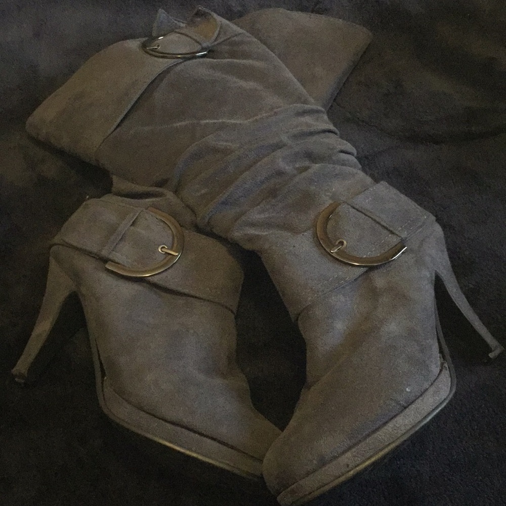 Grey boots